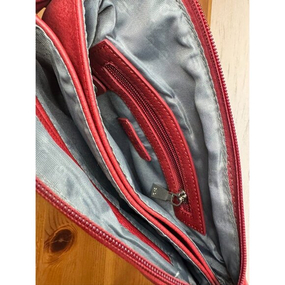 S-Q Vegan Leather Crossbody/Shoulder Bag Purse in Red With Zipper closures - Picture 4 of 9